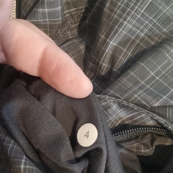 Lululemon Run hustle shale Striped color running lightweight women's jacket sz4 - Picture 5 of 6